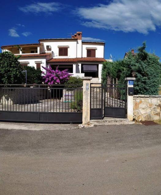 Apartmani Tara Μεντουλίν Εξωτερικό φωτογραφία